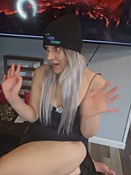 ScarletsWeb Show in webcam