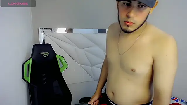 Show modela JD_Riley na web-kameri