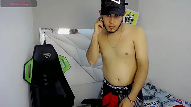 Show modela JD_Riley na web-kameri