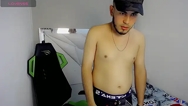 Show modela JD_Riley na web-kameri