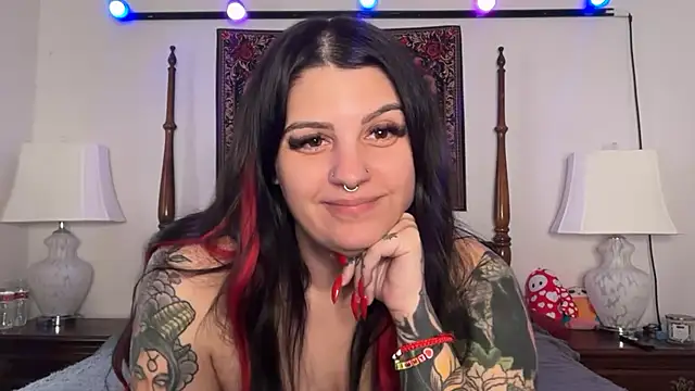 inked_siren Show in webcam
