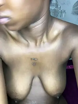 LuckyNina Webcam show