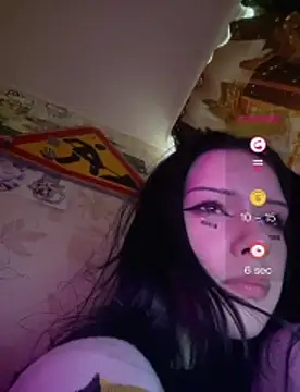 holly_mollyy_ Webcamshow