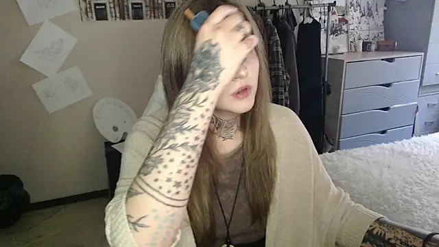 Taissa_Harmon: απευθείας συνομιλία ΧΧΧ