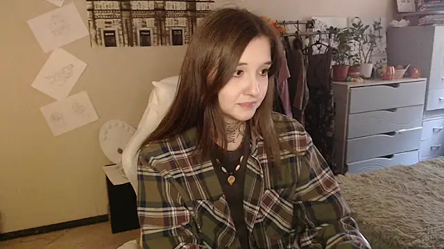 Taissa_Harmon Show in webcam