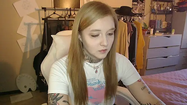 Taissa_Harmon Show Webcam