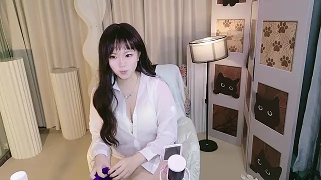 ZUzu-999 Show Webcam