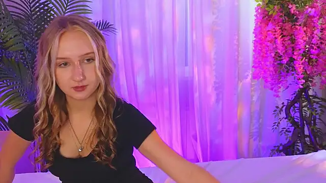 TinaPage Webcam Show