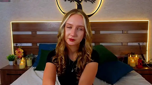 TinaPage's Webcam Show