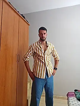 Pokazy przed kamerką – AlanVertigoo