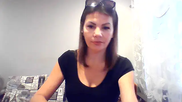 LyaIcyQ Chat XXX live
