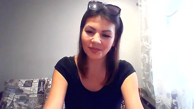 LyaIcyQ Adlı Modelin Canlı XXX Sohbeti