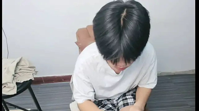 Uu_g Pertunjukan Webcam