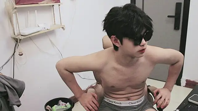 Uu_g Webcam show