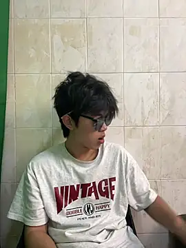 Uu_g Show in webcam