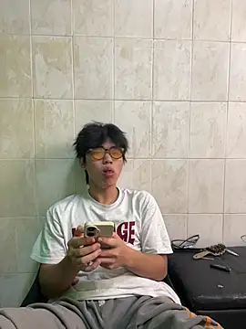 Uu_g Show in webcam