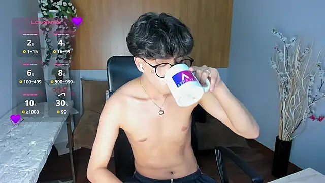 Danny_George 网络视讯表演