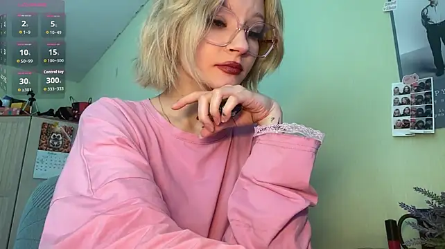 NikiAkimbo Chat XXX live