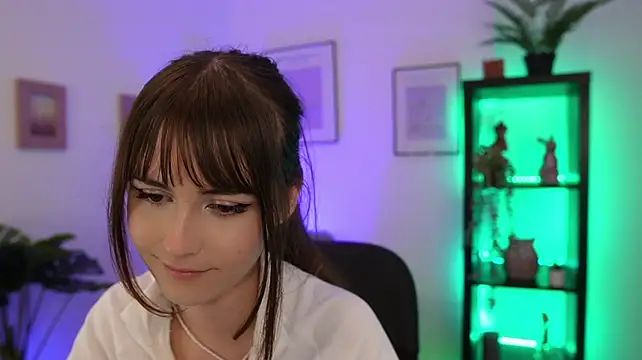 Webkamerová show Ella_Young