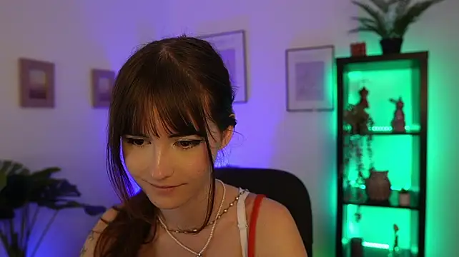 Ella_Young XXX чат на живо