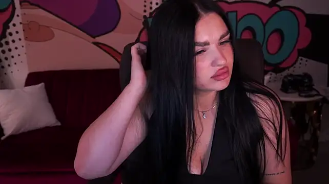 Show modela CherrryQueen na web-kameri