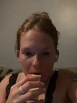 kaylababyluv's Webcam Show