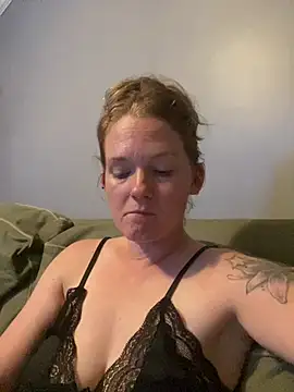 kaylababyluv Show in webcam
