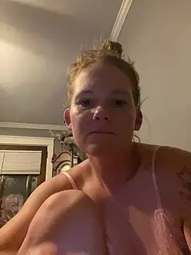 Show modela kaylababyluv na web-kameri