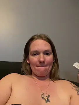 Pokazy przed kamerką – kaylababyluv