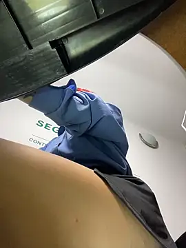 Zakura_66's Live Sex Cam Show