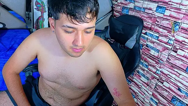 Ian_Grant Show in webcam