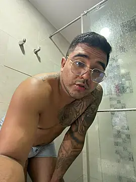 Show modela mussa96- na web-kameri