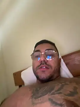 Show modela mussa96- na web-kameri