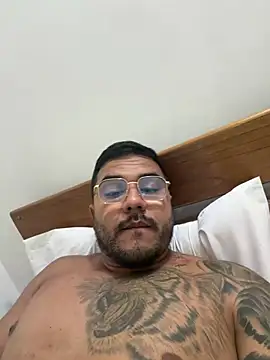 Show modela mussa96- na web-kameri