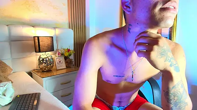 Show modela Ian_Fiire na web-kameri