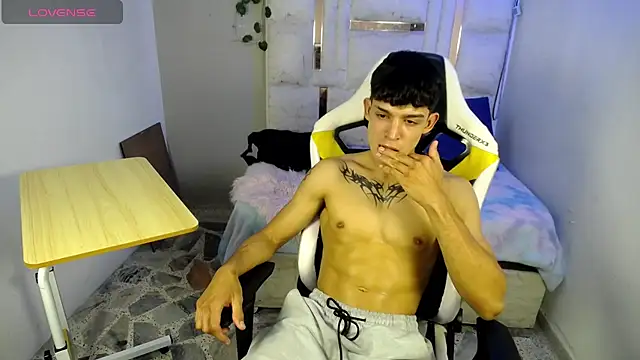 Liom_Gym webcam show