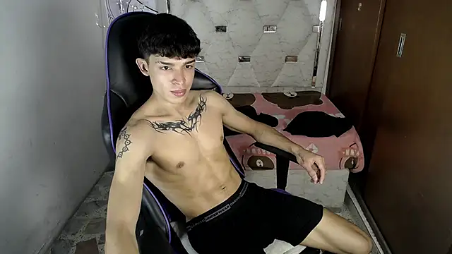Liom_Gym 网络视讯表演