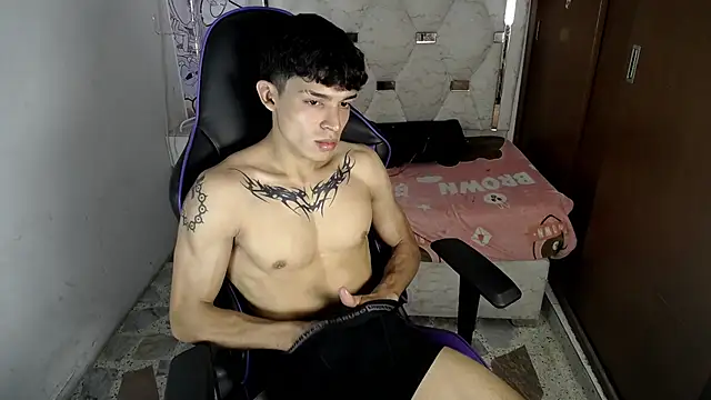 Liom_Gym 在線直播表演