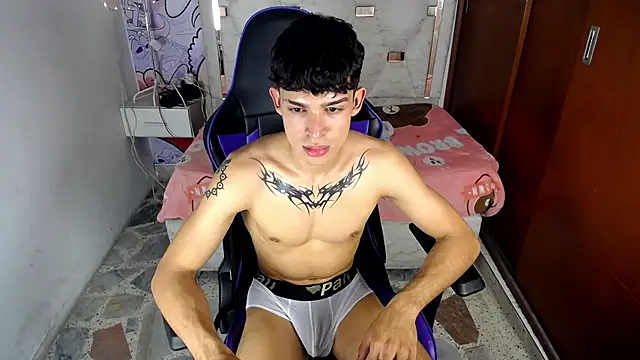 Liom_Gym Pertunjukan Webcam