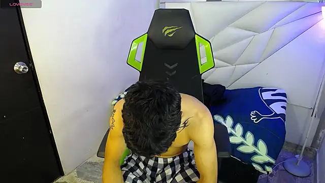 Liom_Gym Adlı Modelin Web Kamerası Şovu