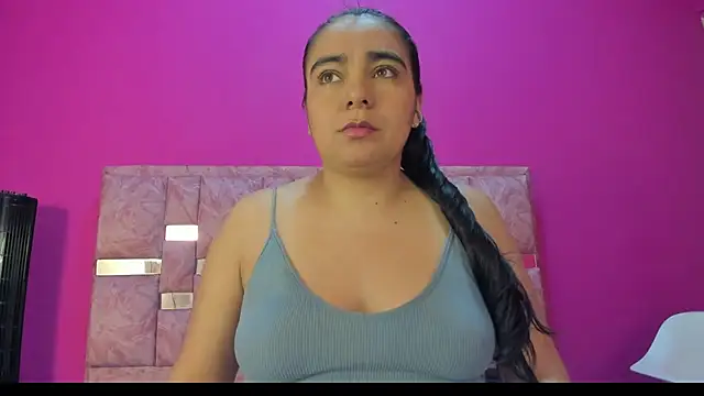 Show modela jolie_lovv na web-kameri