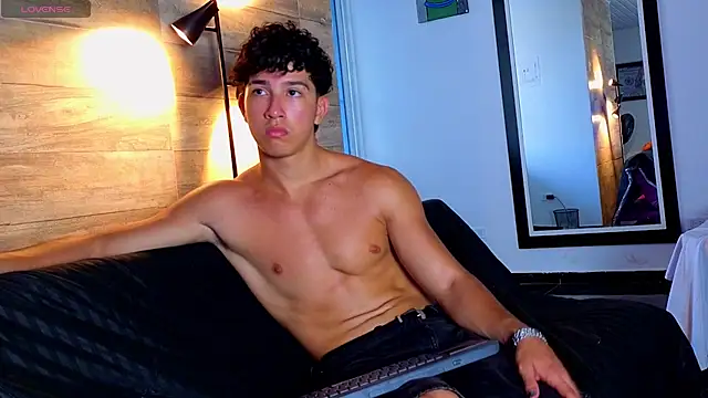 enzorosssi webcam show