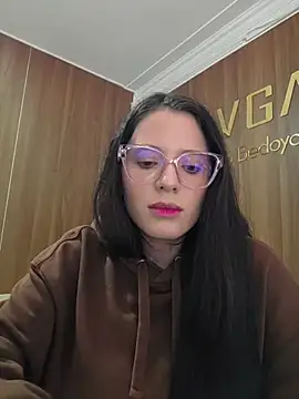 ela-04 Live XXX-chat