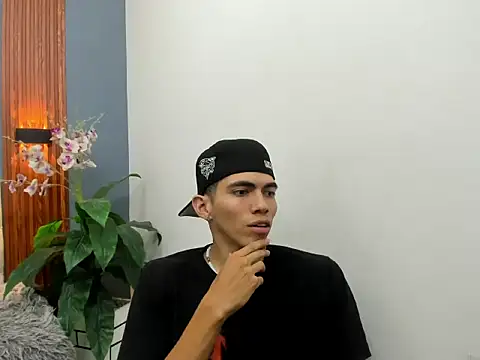 Show modela Rayan_rossi na web-kameri