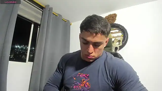 Enzo_Vega Webcam show