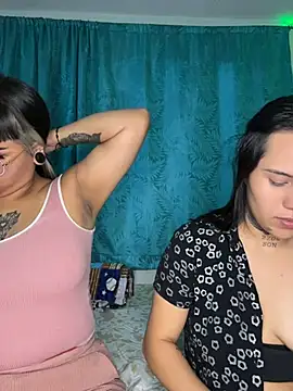 MaddyandStarfire777 Show in webcam