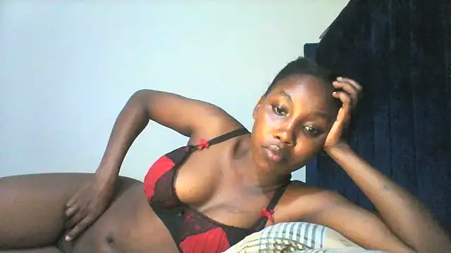 Bessy_Beee's Webcam Show