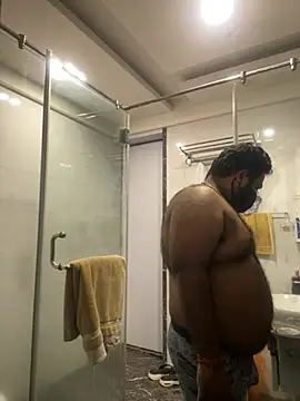 velakapoor07 Show in webcam