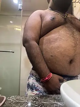 velakapoor07 Show in webcam
