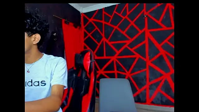 FRIENDS_LATINOS – webcam-show